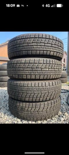 ヨコハマ　アイスガード　ig60 215/60r17 22年製　バリ山のサムネイル