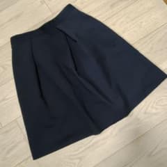 【超美品】Le souk ひざ丈スカート タック入りのサムネイル