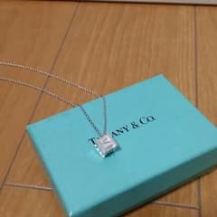 正規品アトラスキューブネックレスのサムネイル
