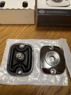 ハーレー純正　中古　Chrome Master Cylinder Coverのサムネイル