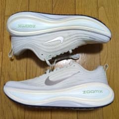 NIKE W VOMERO PLUS 26cm