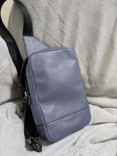 COACH ボディバッグ レザー グレーのサムネイル