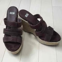 nasanasa様専用  UGG  ウェッジソールサンダルのサムネイル