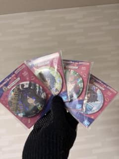 ウマ娘 一番くじ ホログラム缶バッジ 4点セットのサムネイル