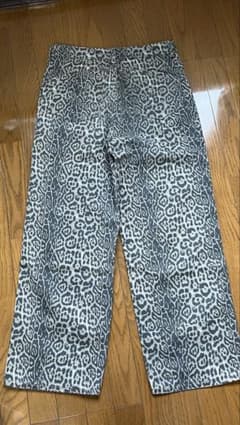 デニムパンツ　レオパード柄のサムネイル