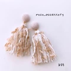 no.435 タッセル ピアス イヤリングのサムネイル