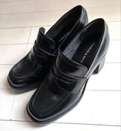 CHARLES & KEITH ブラックローファーヒール36（23cm）のサムネイル