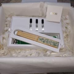 Dior ノベルティ ラッキー 扇子 セットのサムネイル