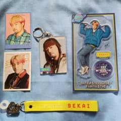 FANTASTICS　世界グッズセットのサムネイル
