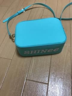 ୨୧ SHINee バッグ ୨୧ お値下げしました！のサムネイル