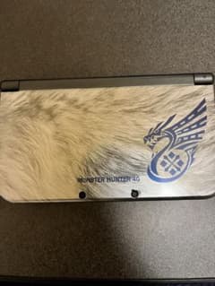 任天堂　New 3DS LL モンスターハンター4Gモデルのサムネイル