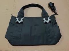 イアパピヨネ ショルダー付き樹脂パーツトートバッグMサイズのサムネイル
