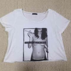 値下げ  NINE   Tシャツ  ショート丈  美品のサムネイル