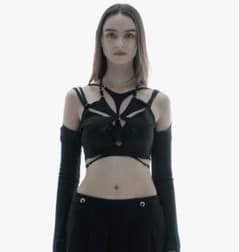 THEREDTHREAD S slit fit tops petalのサムネイル