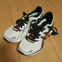 お値下げ 22センチ アシックス ランニングシューズ 運動会に 定価￥7,875のサムネイル