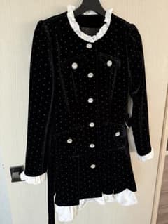 美品✨ ベロア ミニワンピース ビジュー フリル ベルト付き Sサイズのサムネイル
