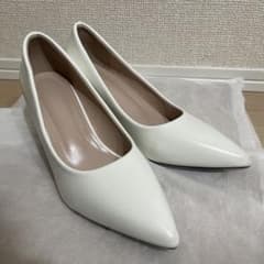 ホワイト パンプス 7cmヒール　ウェディングシューズのサムネイル