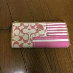 COACH財布のサムネイル