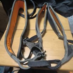 PETZL クライミングハーネス 調整可能 グレー/オレンジのサムネイル