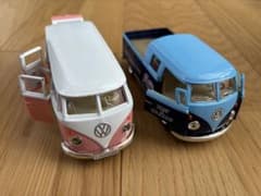 Volkswagen T1 Transporter ミニカー 2台セットのサムネイル
