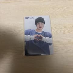 KO1KEYZ ISSA 柳谷伊冴 3形態 トレカのサムネイル
