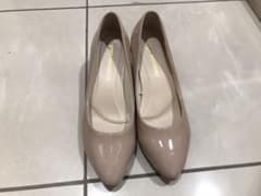 ★ゆうゆうき様★ エナメルパンプス ベージュのサムネイル