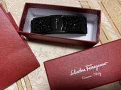 和さんの嫁さん専用です。フェラガモ　バレッタのサムネイル
