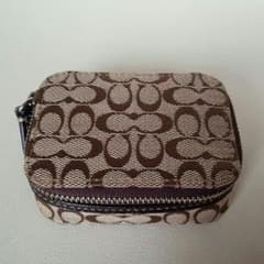 COACH ピルケースのサムネイル