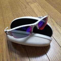 オークリーのサングラスのサムネイル