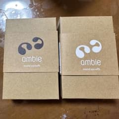 AMBIE イヤーカフワイヤレスイヤホン白黒二セットのサムネイル