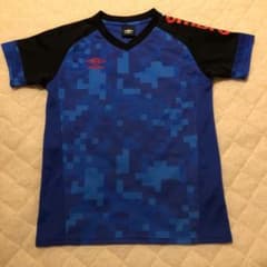 umbroプラクティスTシャツ150㎝♪のサムネイル