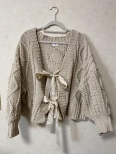 merryJenny ニットカーディガン　ベージュのサムネイル