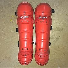 中古 SSK 少年用 レガース 赤のサムネイル