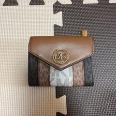 財布のサムネイル
