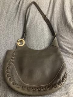 GUCCI ヴィンテージ レザー 編み込みハンドル ブラック ショルダーバッグ GUCCIレザーショルダーバッグ 編み込みデザイン - メルカリ