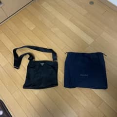 PRADA ショルダーバッグ 黒 保存袋付きのサムネイル
