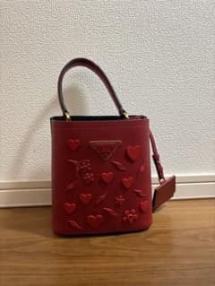 レア PRADA レッド ハンドバッグ ハート フラワー バレンタイン限定のサムネイル