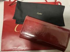 Cartier エンボス加工 レッド長財布のサムネイル