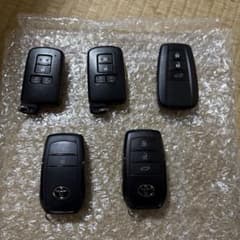 トヨタ　スマートキー　ジャンクセット　A トヨタ スマートキー ジャンクセット A - メルカリ