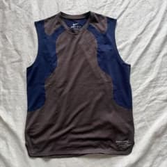 ナイキ ギャクソウ NIKE x GYAKUSOU 切り替えランニングベスト L ナイキ ギャクソウ NIKE x GYAKUSOU 切り替えランニングベスト L