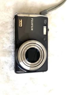 超美品 FUJIFILM FinePix F70EXR ガンメタル ブラック - メルカリ