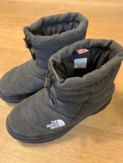 値下げ！ノースフェイス ヌプシ　スノーブーツのサムネイル