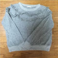 値下げ GU フリンジ トップス グレーのサムネイル