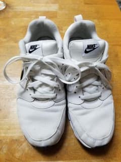 NIKE スニーカーのサムネイル