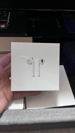 Apple AirPods MMEF2J/A 新品未使用のサムネイル