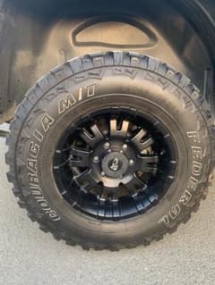 うにま様 プロコンプホイール フェデラルタイヤ 265/75R16のサムネイル