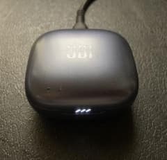 JBL LIVE FREE 2 イヤホンの充電ケース