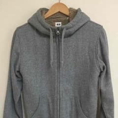 UNIQLO ジップアップボアパーカーのサムネイル