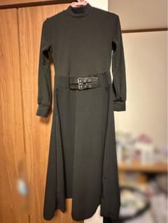 新品タグ付き 黒ロングワンピース Lサイズ ※首に小さな穴ありのサムネイル