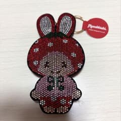 モンチッチ ラインストーン キーホルダー いちごチムたん - メルカリ